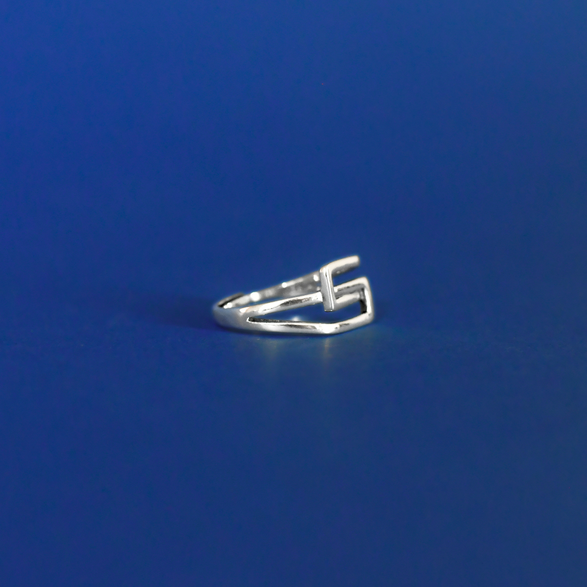 INFINI sterling silver minimalistic adjustable ring side look - Alogan