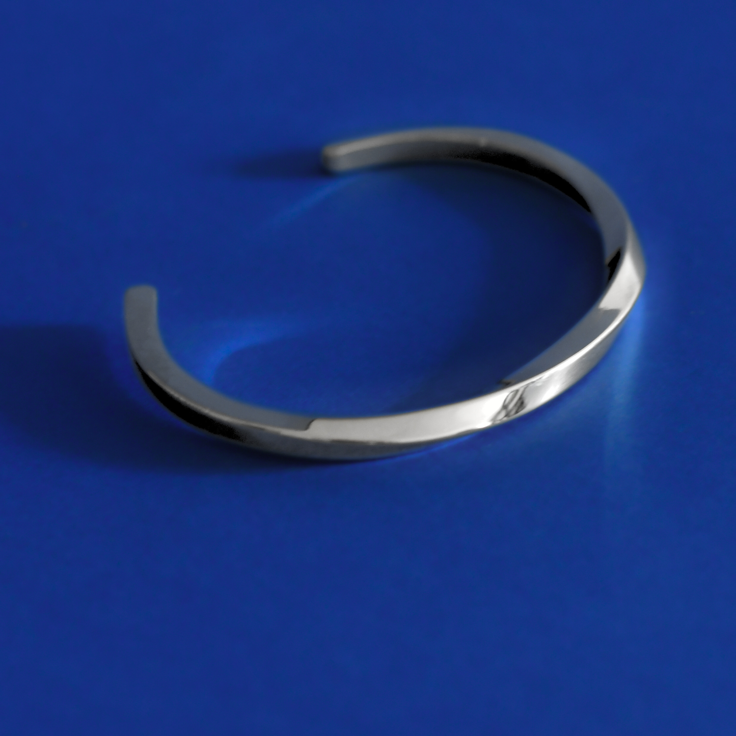METORDU stainless steel urban braceet in silver adjustable