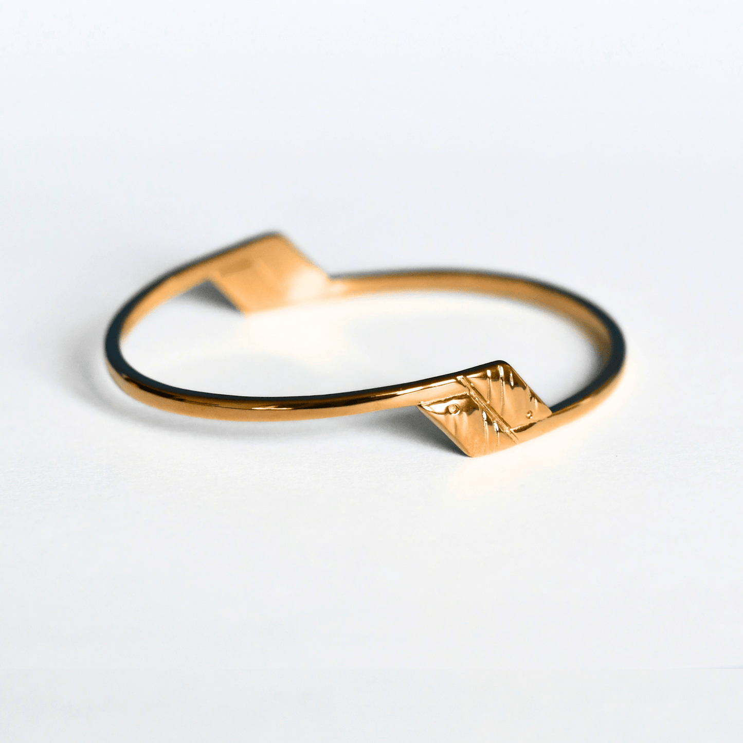 SABOLE stainless steel adjustable bracelet in gold - Alogan